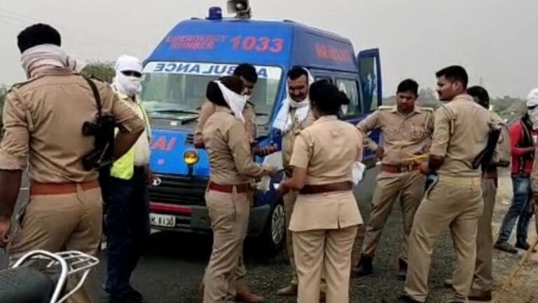 अकेली महिला से गैंगरेप के बाद कुचल डाला सिर, खेत में मिला विधवा का शव