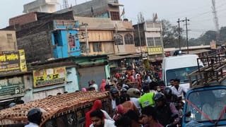 उफ्! फिर जाम में गई जान… बीमार बच्ची को ले जा रहे थे अस्पताल, पैठ बाजार में फंसी बाइक; हो गई मौत