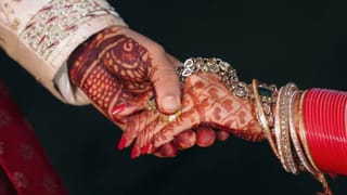 ‘सुनो! तुमको हमने बेच दिया है…’, 2 लाख नहीं मिले तो कर दिया पत्नी का सौदा, चार दोस्तों को बेचा