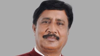 सगाई में जा रहे पूर्व मंत्री मदन चौहान पर बदमाशों ने की फायरिंग, बाल-बाल बची जान