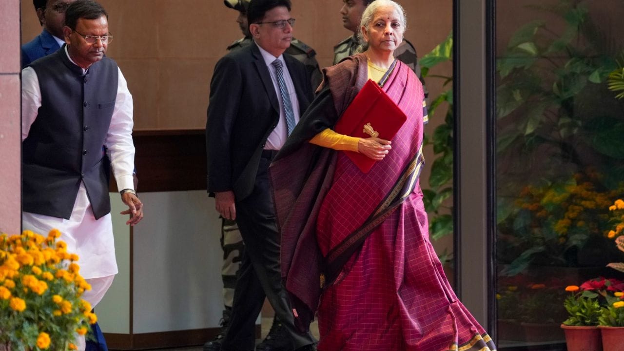 हाई स्पीड रेल कॉरिडोर, काशी में शिपयार्ड; बजट में UP को और क्या मिला?