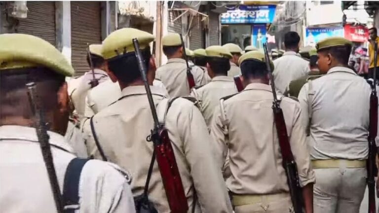 संभल पुलिस में हड़कंप, SP की गोपनीय जांच में 39 पुलिसकर्मी फंसे