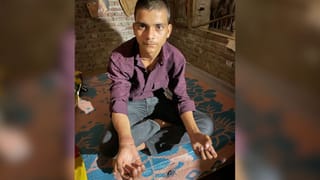 छात्र पर टूटा पुलिसया कहर! रिश्वत ना देने पर चौकी में दी थर्ड डिग्री, टूटा हाथ तो छूट गई परीक्षा; 2 दरोगा सस्पेंड