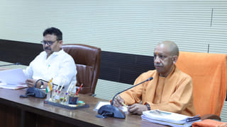 वाराणसी दौरे पर CM योगी, महिला पत्रकार और बटुकों से दुर्व्यवहार पर पुलिस को चेताया