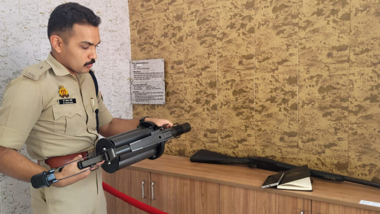 वाराणसी में यूपी का पहला पुलिस म्यूजियम, बदलती वर्दी, हथियार और गौरवशाली इतिहास