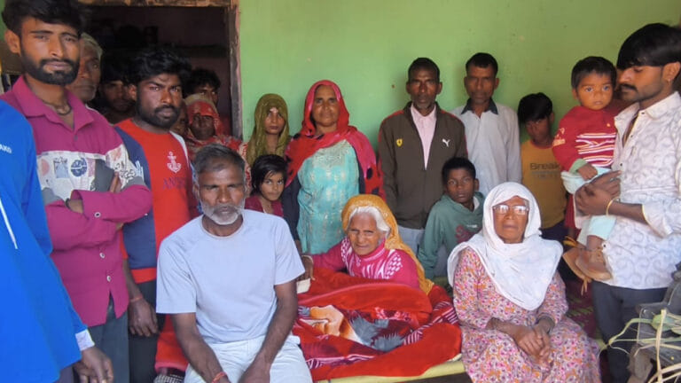 11 साल बाद चमत्कार! 80 साल की लीलावती जिंदा घर लौटीं, परिवार में खुशी