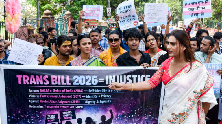 ‘मेरी बॉडी, मेरी मर्जी’, ट्रांस बिल के खिलाफ लखनऊ की सड़कों पर LGBTQIA