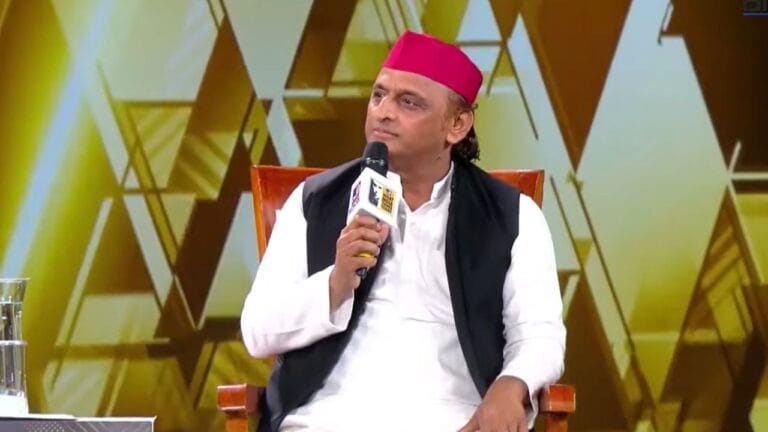 'लाल टोपी और लाल सिलेंडर से घबराती है BJP, LPG हो गई है लापता गैस'