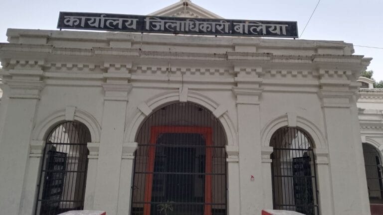 SDM की छुट्टी के आवेदन पर अंगूठे की छाप! हैरान कर देगी वजह, लेटर वायरल