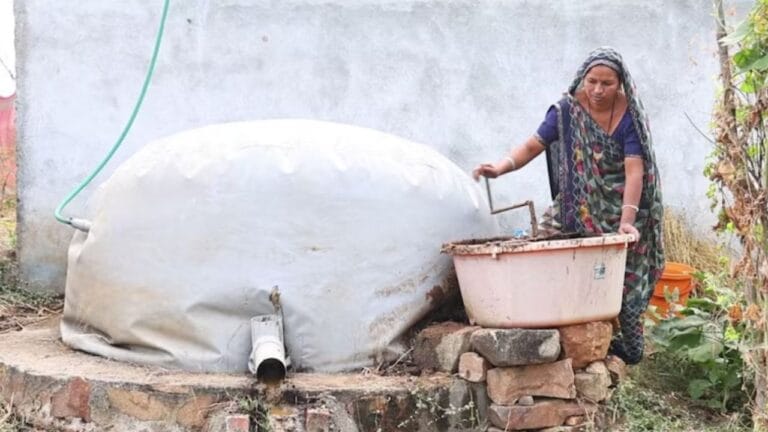 सिर्फ देना होगा 4 हजार… LPG किल्लत के बीच घर पर लगवाएं बायोगैस यूनिट