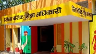 ’50 हजार से कम पर नहीं मानेंगे साहब…’, उन्नाव के BSA ऑफिस में भ्रष्टाचार का खेल; बाबू ने खुलेआम मांगी घूस