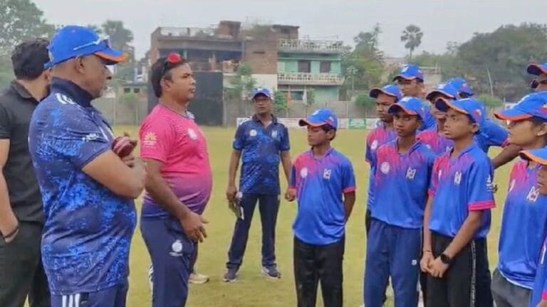 गोरखपुर क्यों पहुंचा यह दिग्गज गेंदबाज, जिसका रिकॉर्ड आज भी अनब्रेकेबल