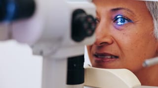 अंगूठा मैच न होने पर आई स्कैन… नोएडा में बुजुर्गों के लिए प्रॉपर्टी की रजिस्ट्री कराना हुआ और आसान