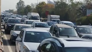 अंडरपास में फंसी गाड़ी तो नोएडा एलिवेटेड रोड पर लगा जाम, दो घंटे तक फंसे रहे लोग; कइयों की छूटी ड्यूटी