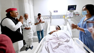 ‘हम नहीं चाहते कि समाज के बीच आग जले’, अखिलेश के ‘मुलायम दांव’, अनुपमा जायसवाल से मिलकर दिया बड़ा संदेश