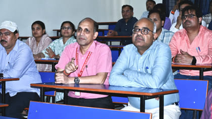 कानपुर DM बने गए छात्र, कुछ इस अंदाज में समझीं जनगणना की बारीकियां