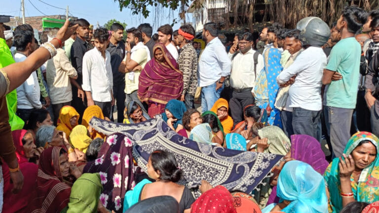सिद्धार्थनगर: जमीनी विवाद में युवक की मौत   से बवाल, सात घंटे चक्काजाम