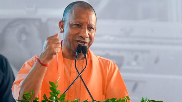 UP में मौजूदा प्रधान 6 महीने रहेंगे प्रशासक, केवल रूटीन काम ही करेंगे