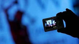 आगरा में एक के बाद एक वायरल हुए 48 अश्लील वीडियो की असल कहानी क्या है?