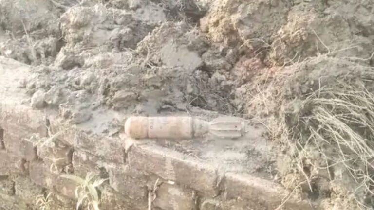 बलिया में मिला 51 MM का मोर्टार गोला, पाकिस्तान से कनेक्शन की आशंका