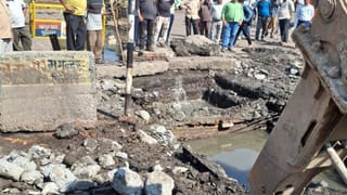 बरेली: खुले नाले में गिरने से युवक की मौत मामले में बड़े अफसर बचे, छोटे अफसरों पर गिरी गाज