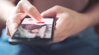 ‘हॉय बेबी! मिलने का मन है…’, 69 साल की उम्र में ढूंढ रहा था सच्ची मोहब्बत, मगर इस गलती से पड़ गए लेने के देने