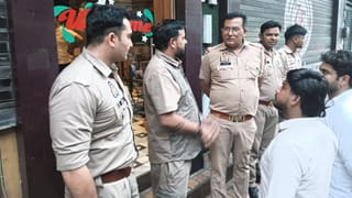 पैक कराया वेज चाउमीन, निकला नॉनवेज; देवबंद के रेस्टोरेंट में हिंदू संगठनों ने काटा बवाल