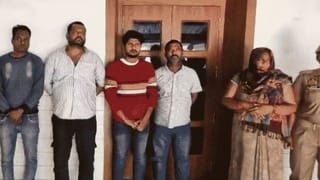 हिस्ट्रीशीटर ने बना रखी थी फर्जी पुलिस टीम, खुद दरोगा बनकर दूल्हों को ऐसे बनाता था शिकार