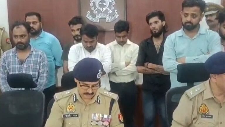 बैंक कर्मियों की मिलीभगत से चल रहा था ‘डिजिटल अरेस्ट’ का खेल, 8 अरेस्ट