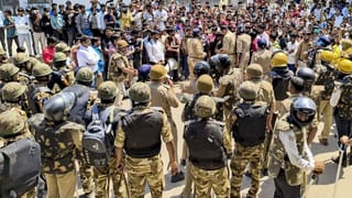 नोएडा बवाल में साजिश का संकेत, 18-20 साल के लड़कों पर क्यों उठ रहे सवाल?