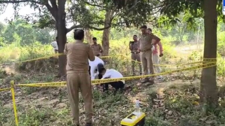 UP: दलित युवती का पेड़ से लटका मिला शव, गैंगरेप की आशंका