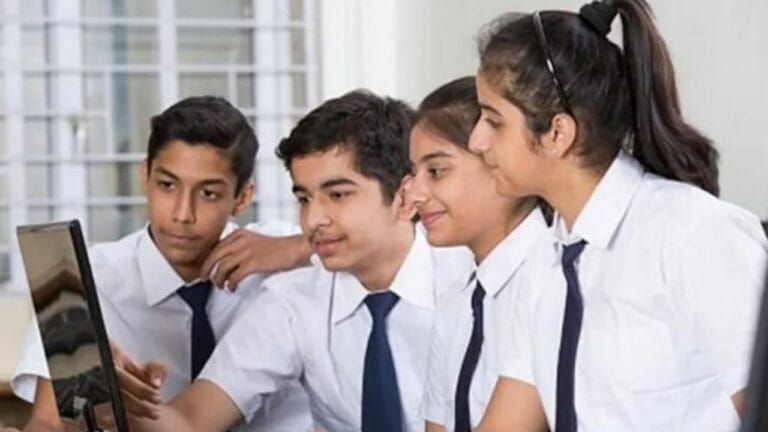 आज इतने बजे आएंगे UP बोर्ड के 10वीं-12वीं के रिजल्ट, ऐसे कर सकेंगे चेक