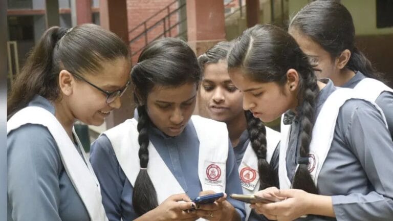 23 अप्रैल को आएंगे UP बोर्ड के 10वीं-12वीं के नतीजे, ऐसे कर सकेंगे चेक
