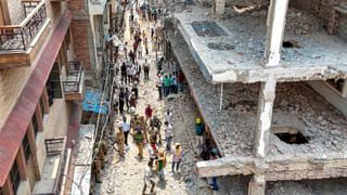 वाराणसी: दालमंडी में आज 14 मकान ध्वस्त, मस्जिदें बनी चुनौती; प्रशासन-कमेटियों की हुई बैठक