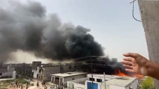 ग्रेटर नोएडा में आग का तांडव, मिनटों में राख हुईं 20 से अधिक झुग्गियां, कई मजदूर परिवार हुए बेघर