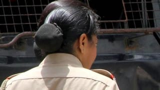 ससुर पर रेप, पति पर धमकाने का आरोप... इंसाफ के लिए भटक रही महिला दरोगा
