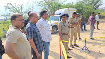 मथुरा पुलिस के एनकाउंटर में 2 डकैत ढेर, परिवार को बंधक बनाकर की थी लूट
