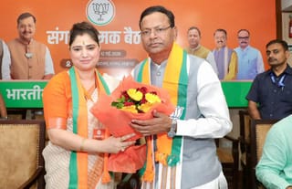 अपना बूथ कैसे करेंगे मजबूत? चुनावी मोड में BJP, 98 जिलाध्यक्षों की बड़ी बैठक