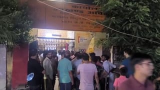 सरकार के सभी दावे फेल… बलिया से प्रयागराज तक खूब कटी बिजली, लखनऊ फिर हंगामा; आंकड़े गिनाते रहे मंत्री
