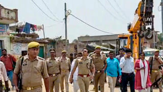 संभल में मस्जिद से मिले ‘आई लव मोहम्मद’ पोस्टर, मुतवल्ली समेत 8 लोगों पर FIR दर्ज