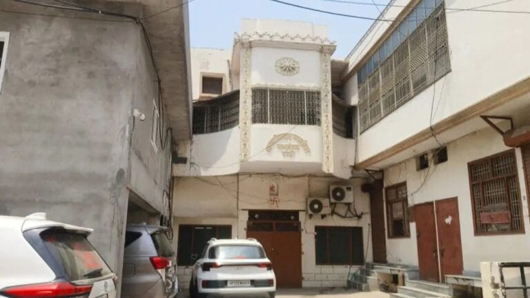 बरेली में कारोबारी आशुतोष अग्रवाल के घर सुबह-सुबह क्यों पहुंच गई ED?