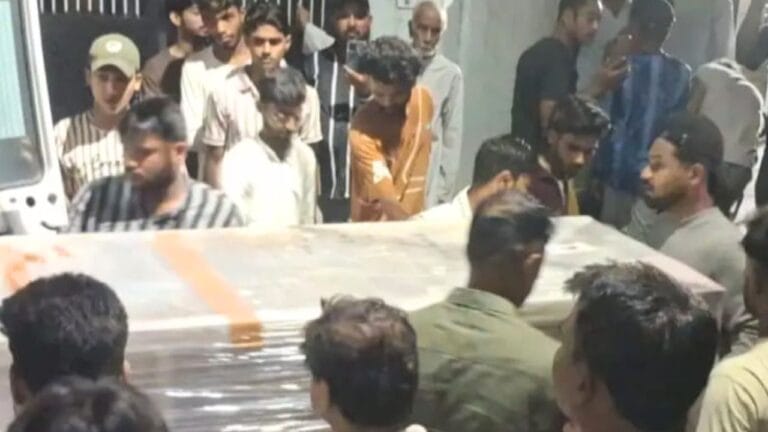आजमगढ़ आया 2 युवकों का शव, गार्ड बनने गए थे रूस, युद्ध में धकेल दिए गए