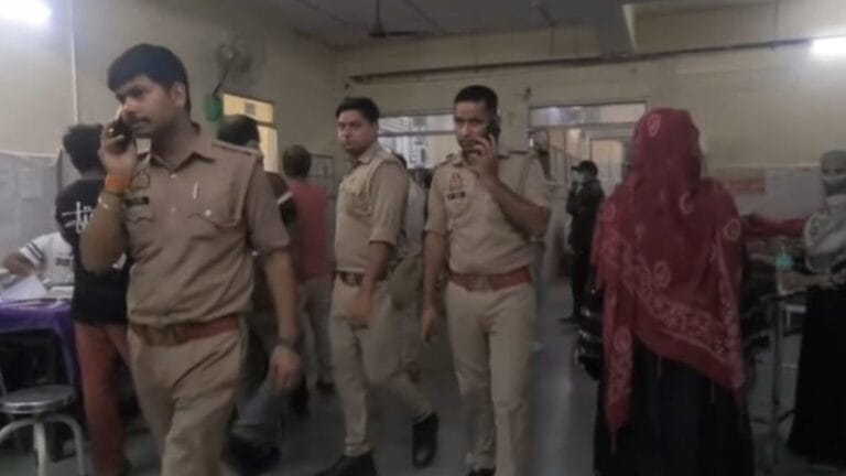 खूब चक्कर काटने पर भी नहीं मिला इंसाफ, रेप पीड़िता ने खुद को लगा ली आग