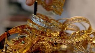 यूपी के इस बैंक का लॉकर खुला तो उड़ गए सबके होश, गायब मिले गोल्ड के 96 पैकेट, 3 अधिकारियों पर FIR