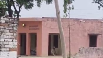 हनुमान मंदिर में पढ़ी नमाज, वायरल हो गया वीडियो; 3 लोगों पर FIR