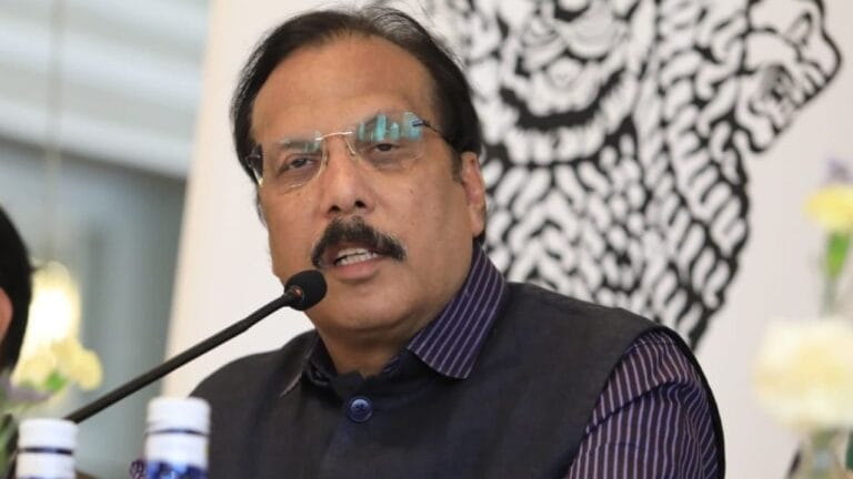 'कलेजा फट गया', विनीत के बेटे को गोद लेने के बाद बोले सांसद राजीव राय