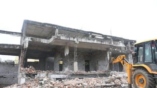 लखनऊ में पूर्व MLA के कॉम्प्लेक्स पर फिर चला बुलडोजर, नजूल भूमि से हटाया अतिक्रमण