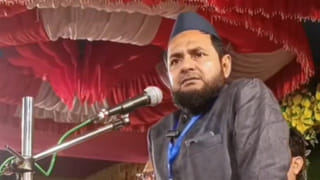 ‘श्रीकृष्ण भी नमाज पढ़ते थे’, मौलाना के बयान पर बवाल; संत बोले- जीभ काटने पर 10 लाख इनाम