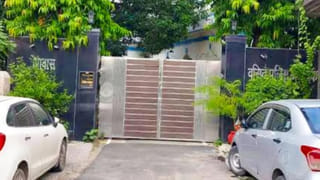गजब! SSP आवास पर बताया मालिकाना हक, फर्जी बैनामे से 28 लाख वसूले; 7 पर FIR