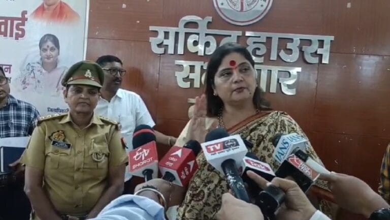 शिक्षा मंत्री के इस्तीफे की मांग पर भड़कीं महिला आयोग की अध्यक्ष